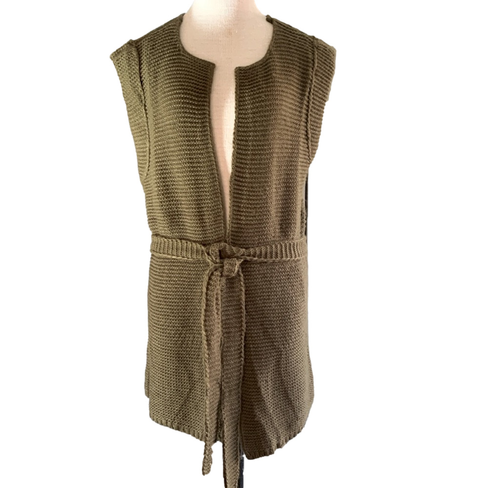 CeCe sz M olive green belted tunic length sweater vest